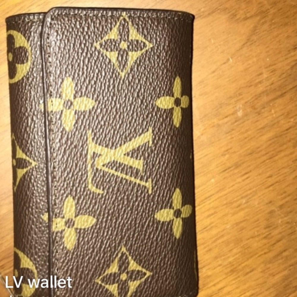 Louis Vuitton Key Wallet